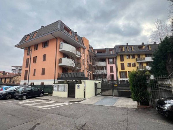appartamento in vendita a Seveso in zona Baruccana