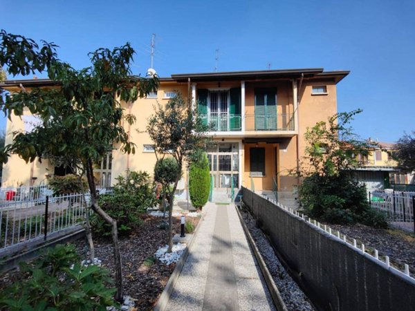 casa indipendente in vendita a Seveso