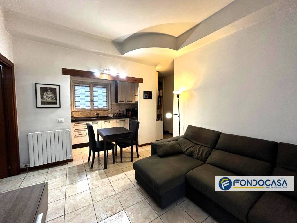 appartamento in vendita a Seveso in zona Baruccana