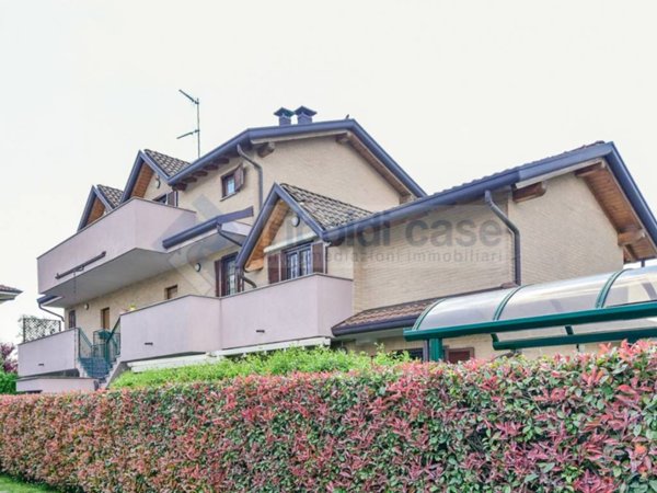 appartamento in vendita a Seveso in zona Baruccana