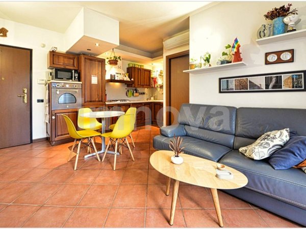 appartamento in vendita a Seveso in zona Baruccana