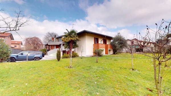 casa indipendente in vendita a Seveso