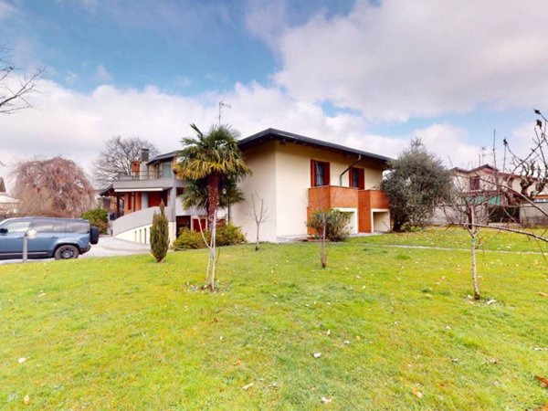 casa indipendente in vendita a Seveso
