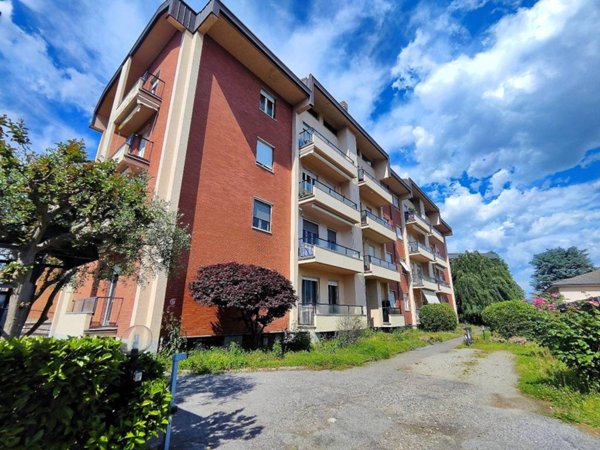 appartamento in vendita a Seveso in zona Baruccana