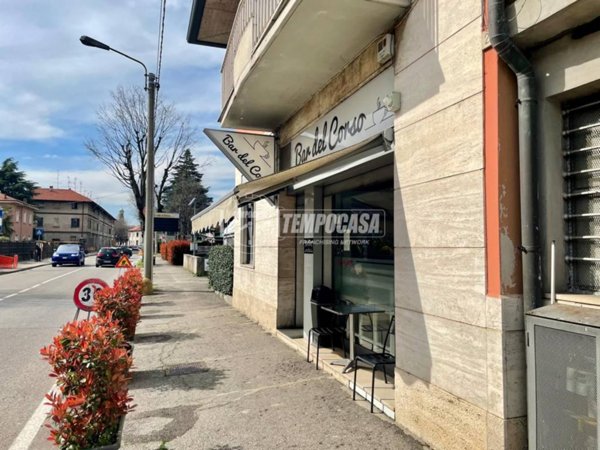 negozio in vendita a Seveso in zona Baruccana