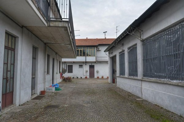 negozio in vendita a Seveso