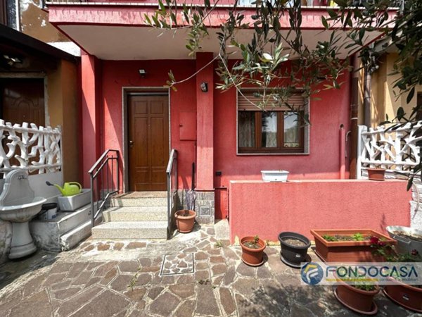 casa indipendente in vendita a Seveso in zona Baruccana