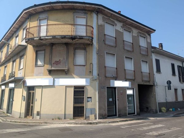negozio in vendita a Seveso