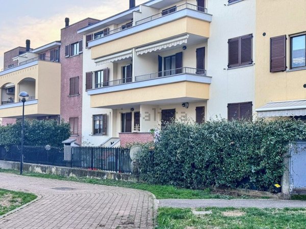 appartamento in vendita a Seveso in zona Baruccana