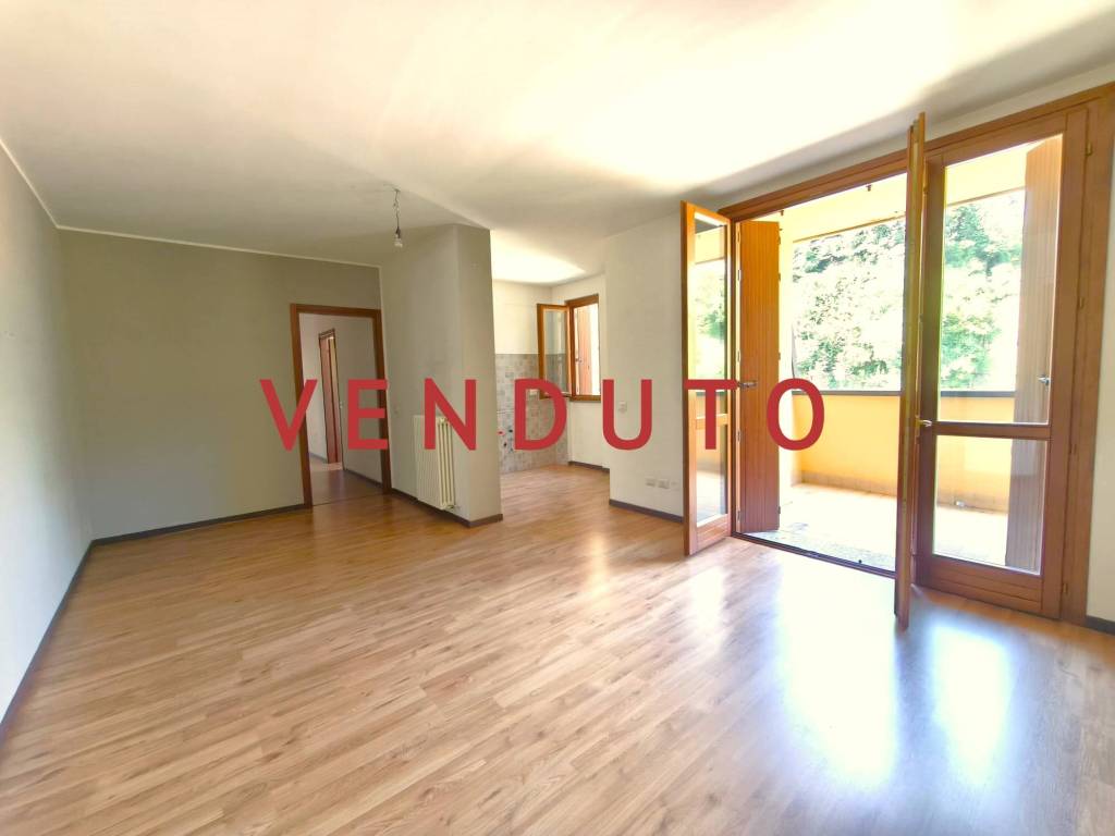 appartamento in vendita a Seveso in zona Baruccana