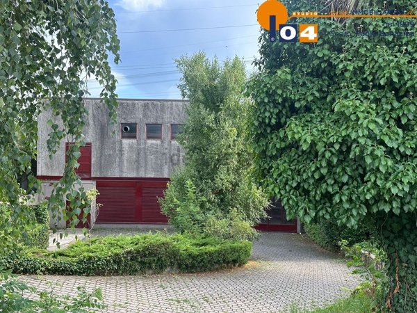 capannone in vendita a Seveso