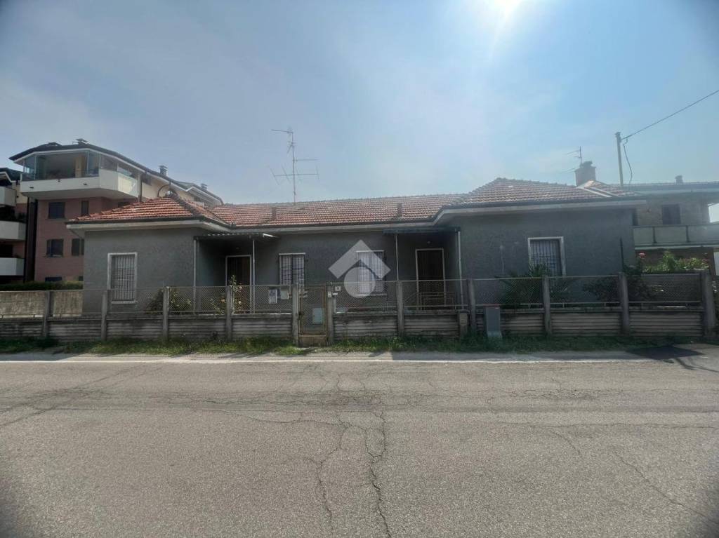 casa indipendente in vendita a Seveso