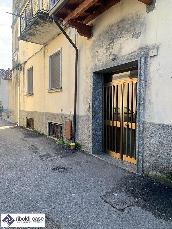 appartamento in vendita a Seveso in zona Baruccana