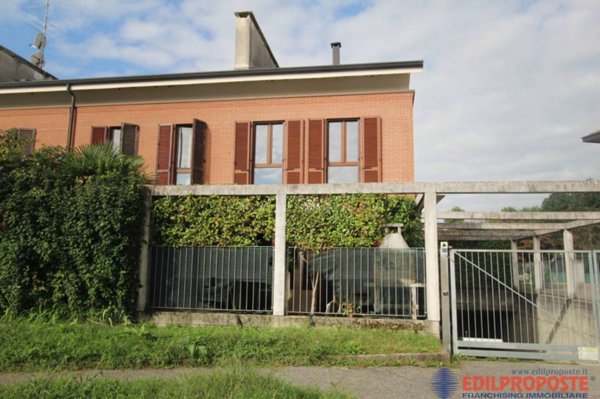 casa indipendente in vendita a Seveso