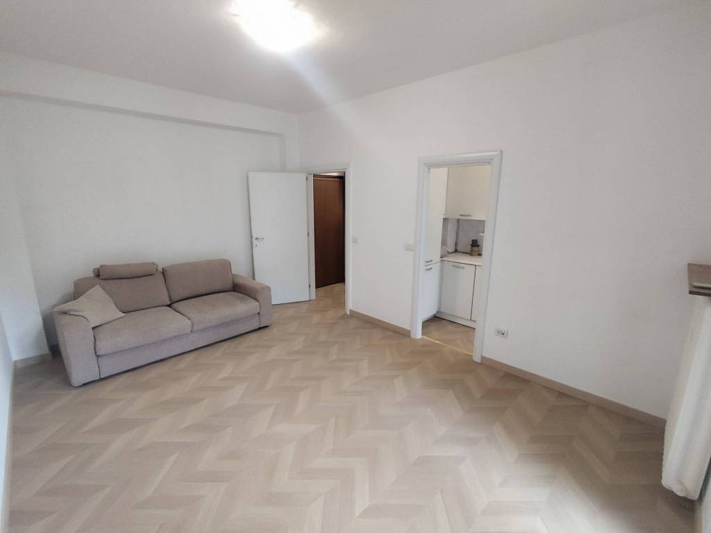 appartamento in vendita a Seveso in zona Baruccana