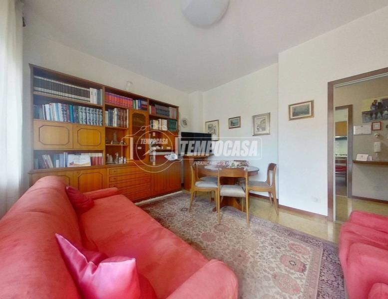 appartamento in vendita a Seveso in zona Baruccana