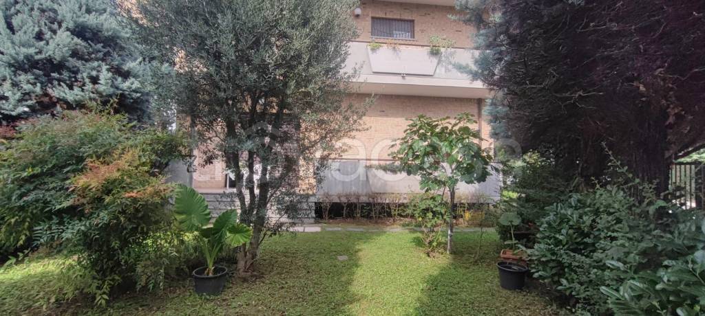 casa indipendente in vendita a Seveso