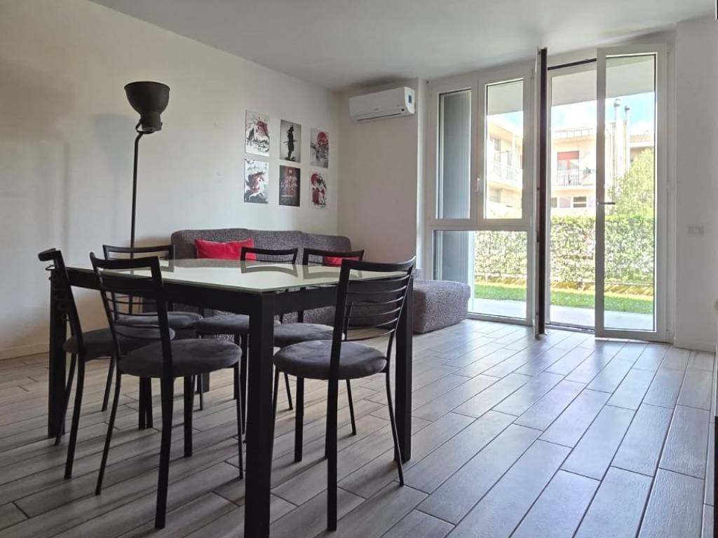 appartamento in vendita a Seveso in zona Baruccana