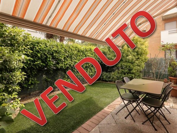 appartamento in vendita a Seveso in zona Baruccana