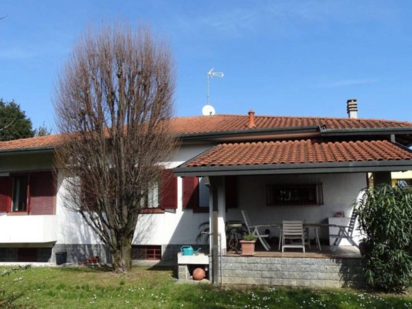 casa indipendente in vendita a Seveso in zona Baruccana