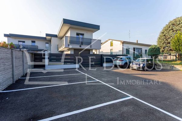 casa indipendente in vendita a Seveso
