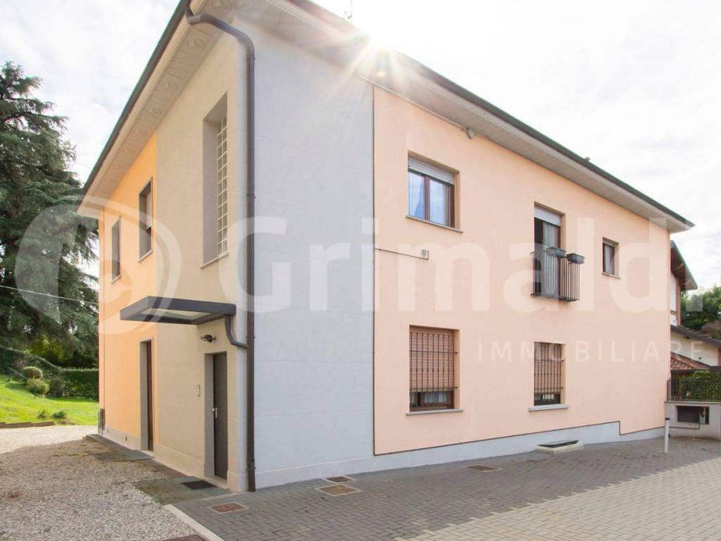 appartamento in vendita a Seveso in zona Baruccana