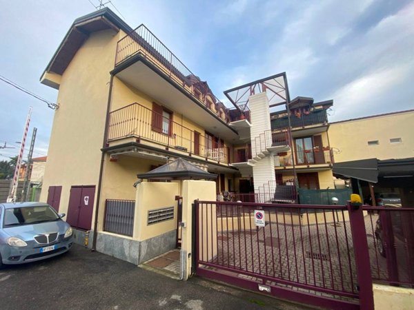 appartamento in vendita a Seveso in zona Baruccana
