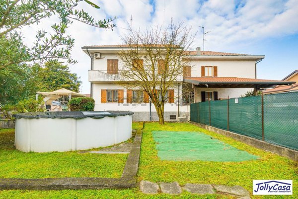 casa indipendente in vendita a Seveso