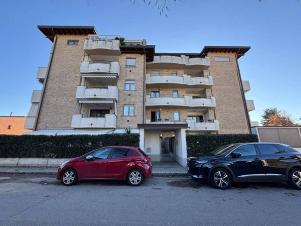 appartamento in vendita a Seveso in zona Baruccana