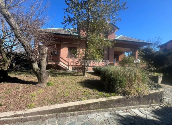 casa indipendente in vendita a Seveso