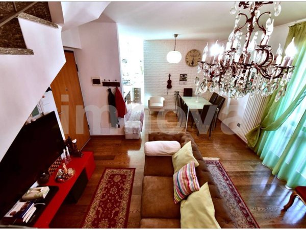 appartamento in vendita a Seveso in zona Baruccana