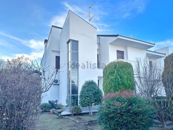 casa indipendente in vendita a Seveso