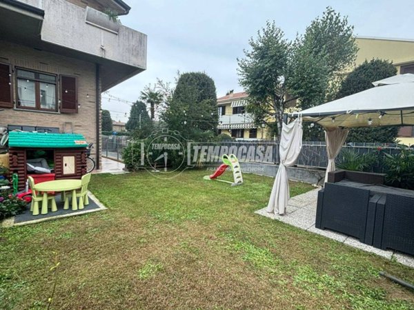 appartamento in vendita a Seveso in zona Baruccana