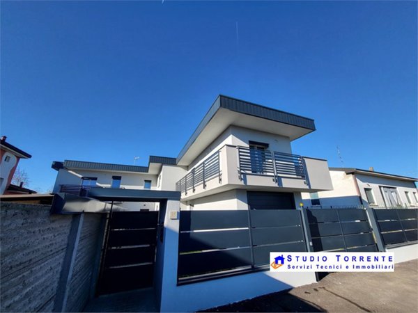 casa indipendente in vendita a Seveso in zona Baruccana