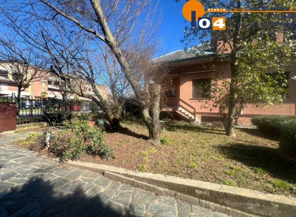 casa indipendente in vendita a Seveso
