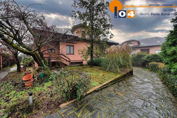 casa indipendente in vendita a Seveso