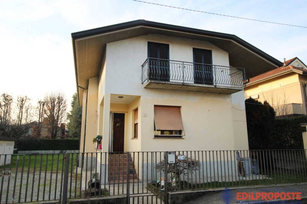casa indipendente in vendita a Seveso