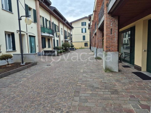 negozio in vendita a Seveso