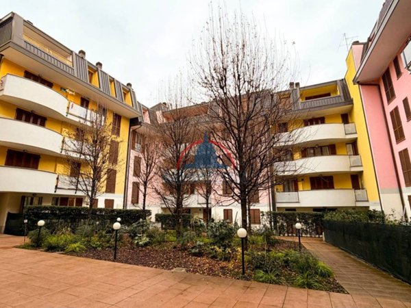 appartamento in vendita a Seveso in zona Baruccana
