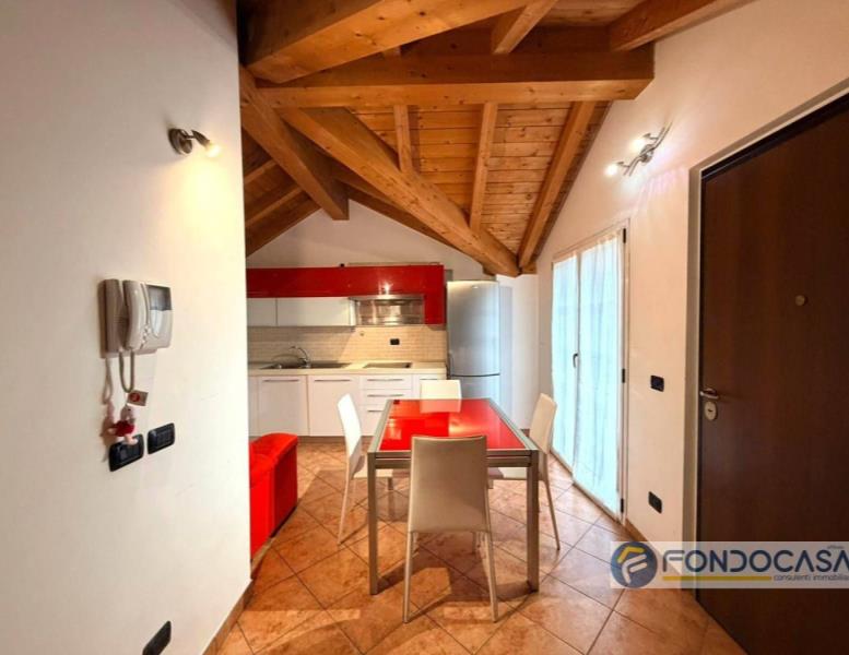 appartamento in vendita a Seveso in zona Baruccana