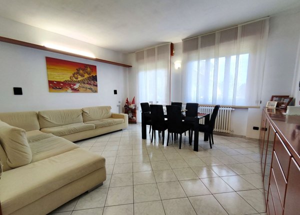 appartamento in vendita a Seveso in zona Baruccana