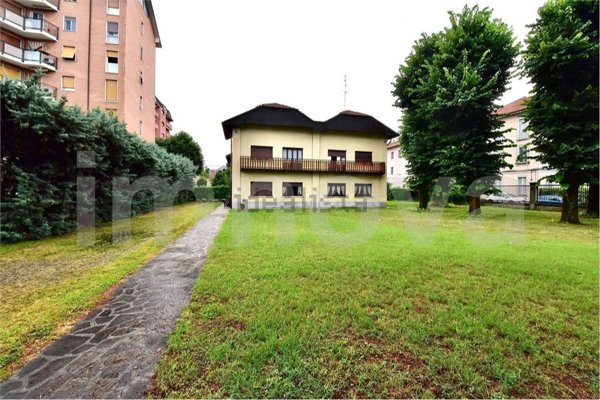 casa indipendente in vendita a Seveso