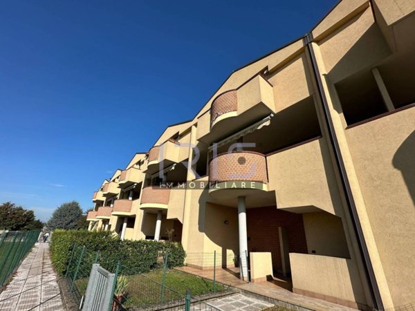 appartamento in vendita a Seveso in zona Baruccana