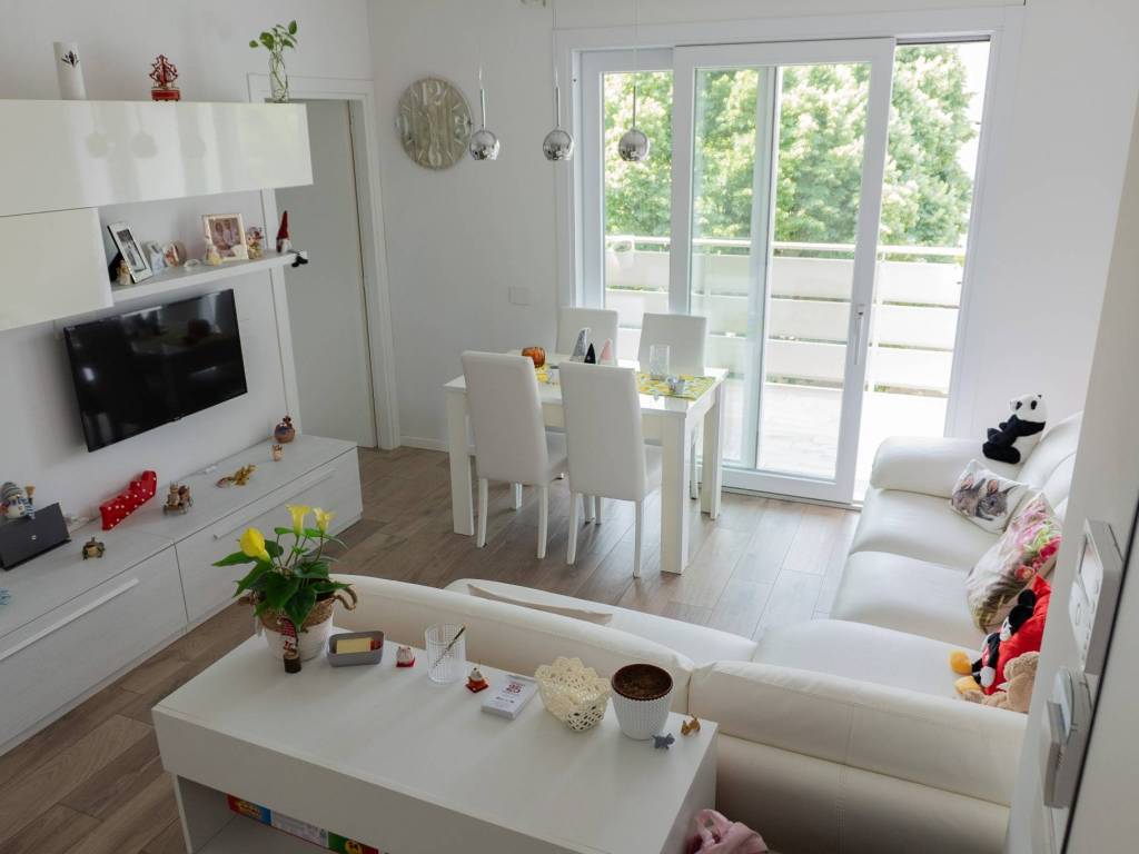 appartamento in vendita a Seveso in zona Baruccana