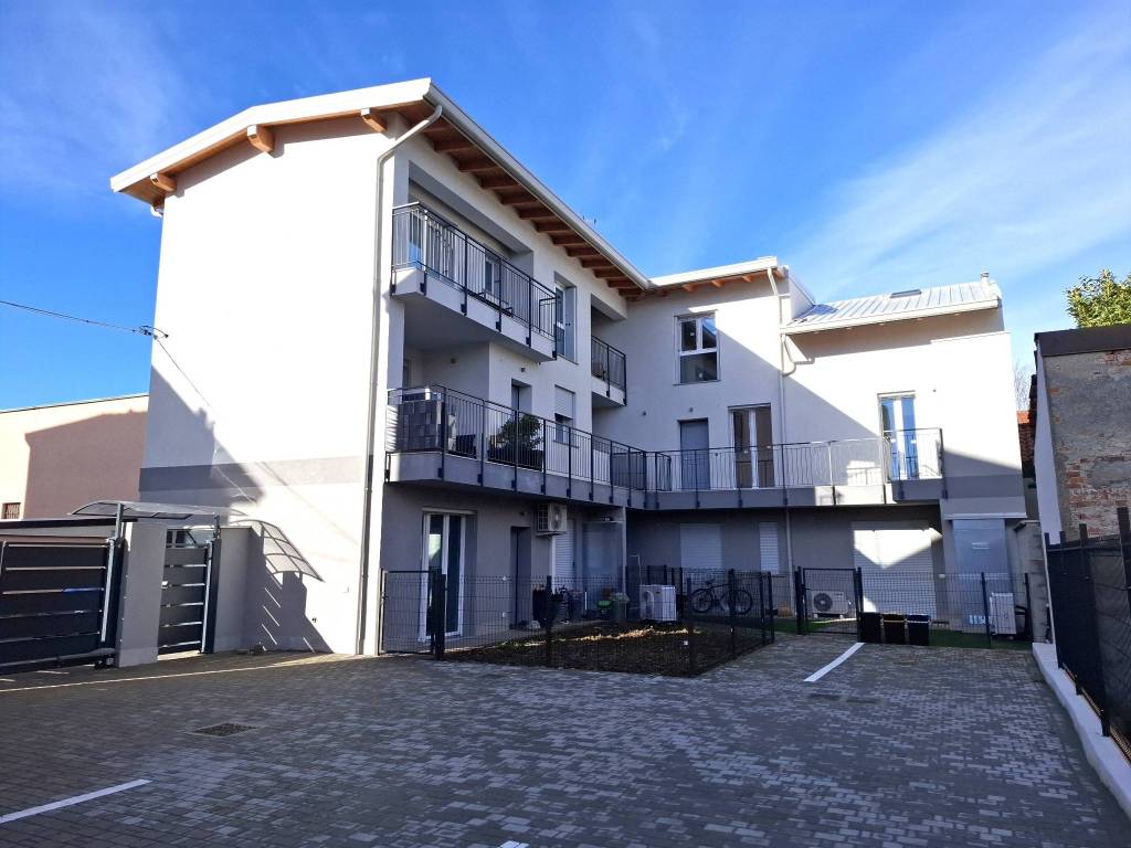 appartamento in vendita a Seveso in zona Baruccana