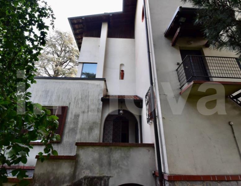 casa indipendente in vendita a Seveso in zona Baruccana