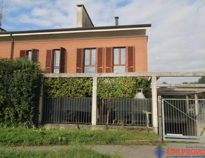casa indipendente in vendita a Seveso in zona Baruccana