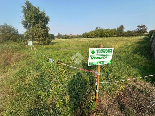 terreno agricolo in vendita a Seveso in zona Baruccana
