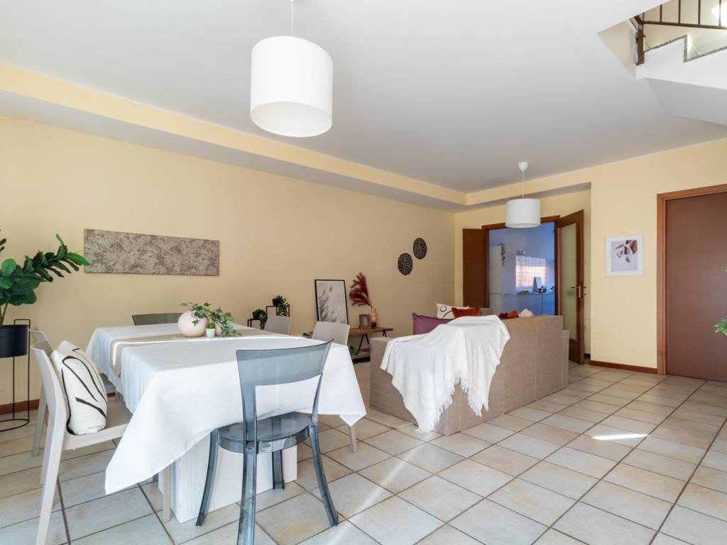 appartamento in vendita a Seveso