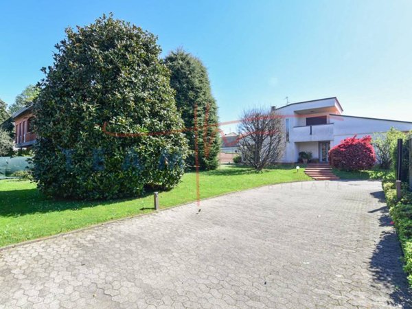 casa indipendente in vendita a Seveso in zona Baruccana